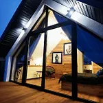 Sunset- Dom Zachod Slonca