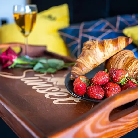 Sunset- Dom Zachod Slonca